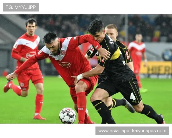 多特蒙德锁定德乙破坏型中场：一颗潜力新星的崛起