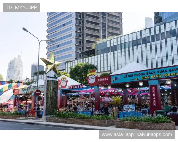 胡志明市马拉松：越南运动员连续突破纪录，赛事精彩！，越南胡志明市最新新闻