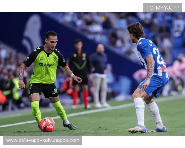 安东尼边路内切后兜射